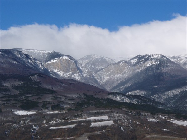на фото: Вид с северного склона Медведь горы.